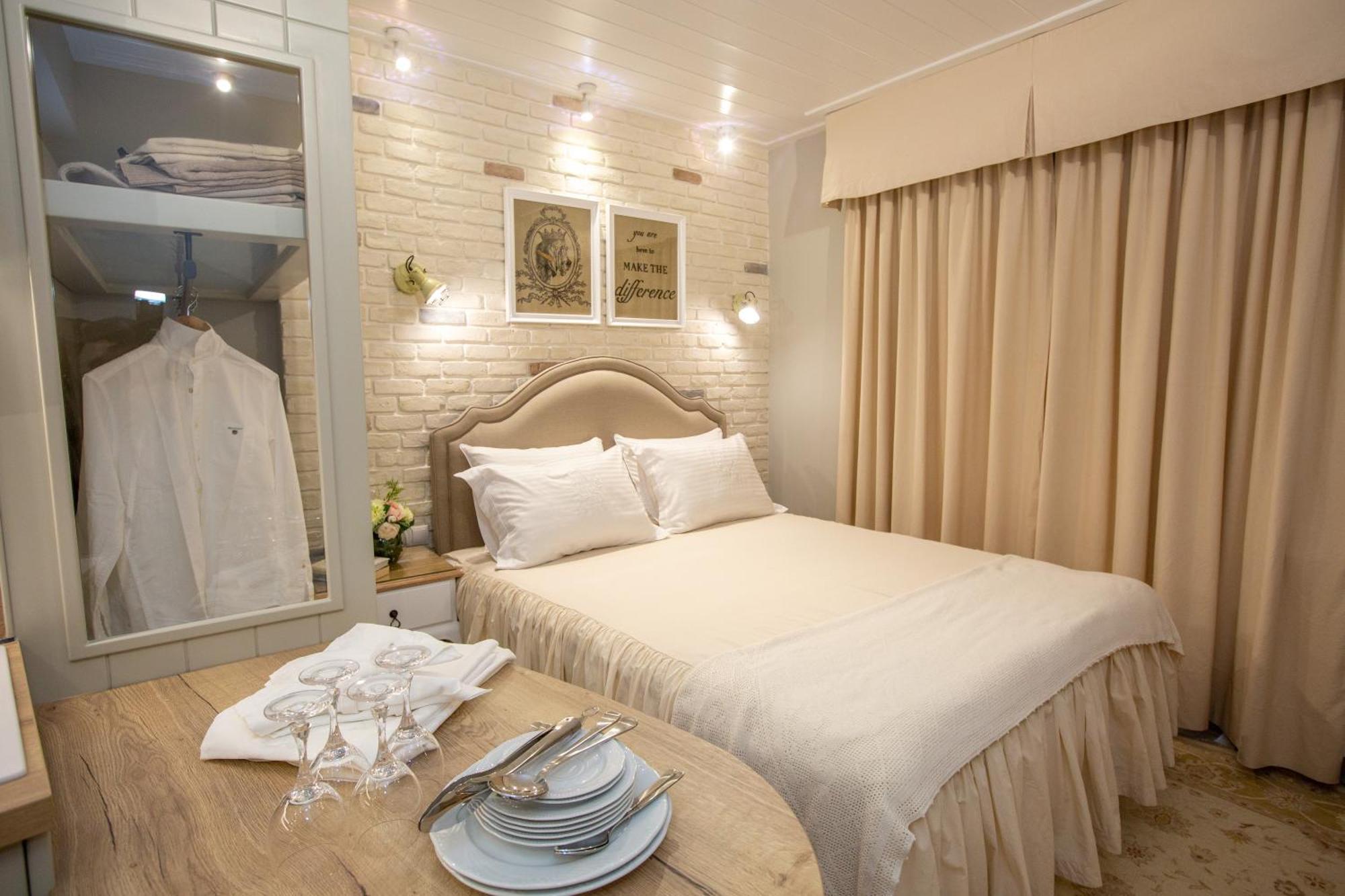 Aelia Luxury