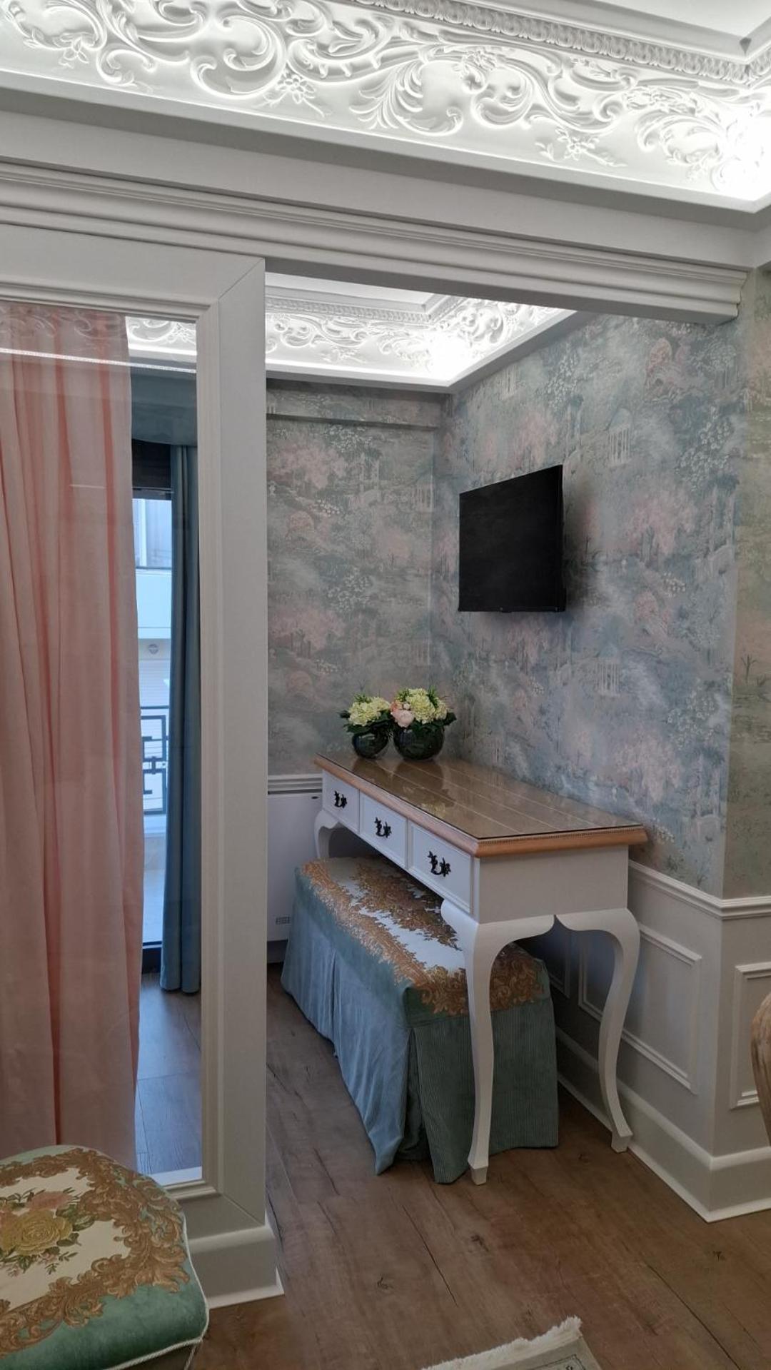 Aelia Luxury